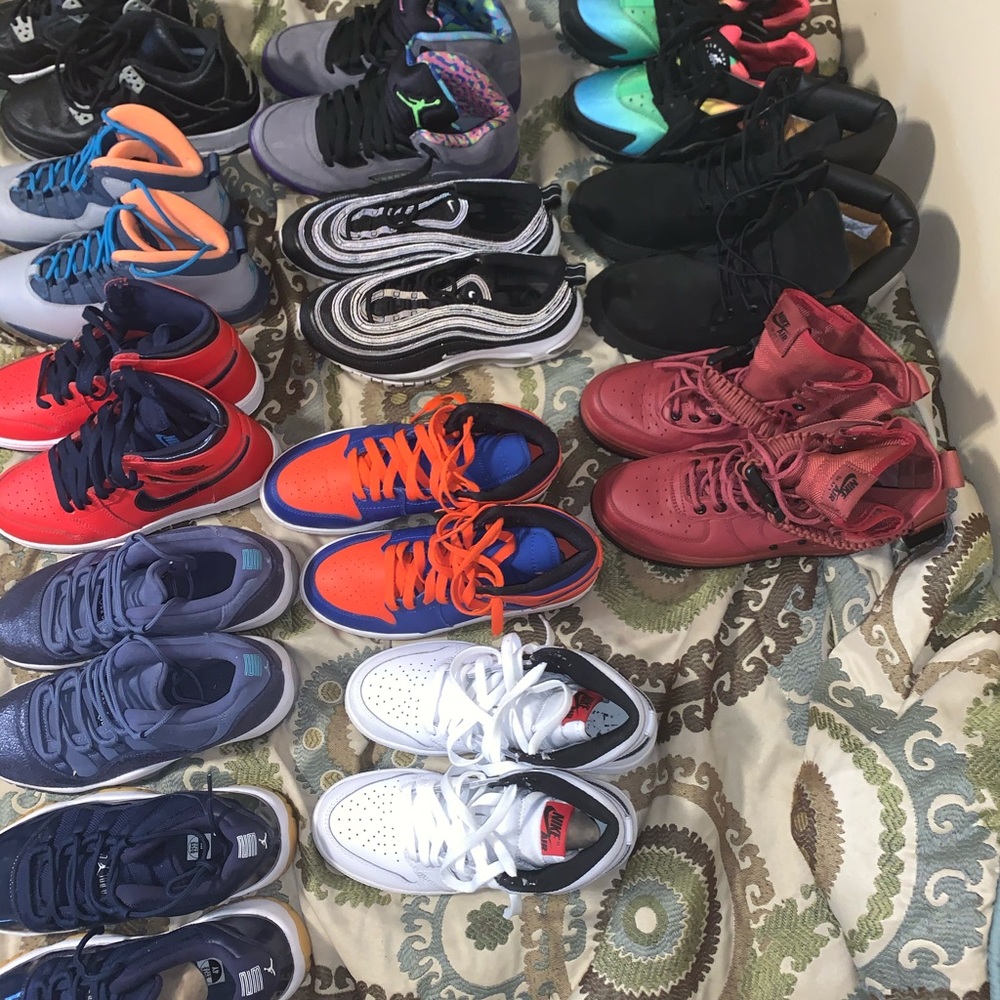 Size 4 youth shoes